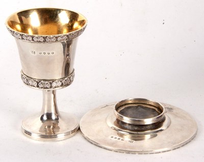 Lot 173 - A cased Victorian silver two part travelling...