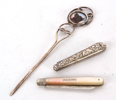 Lot 193 - Mixed Lot:  An Art Nouveau silver and...