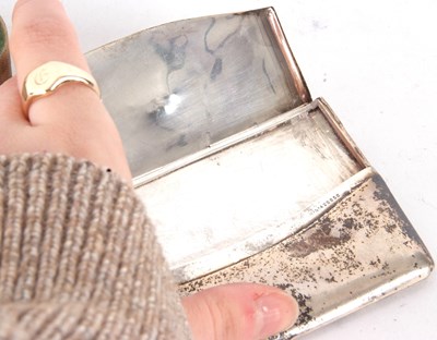 Lot 99 - Mixed Lot: Edwardian silver lidded ring box,...