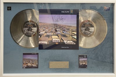 Lot 198 - PINK FLOYD: A MOMENTARY LAPSE OF REASON....