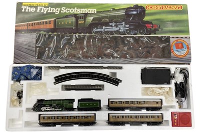 Lot 34 - A boxed Hornby 00 gauge The Flying Scotsman...