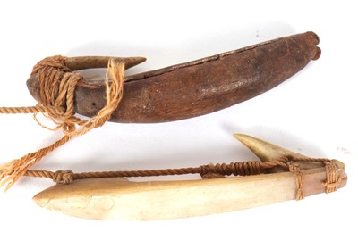 Lot 348 - New Zealand Maori Fishing Lure (Pa KahawaI),...