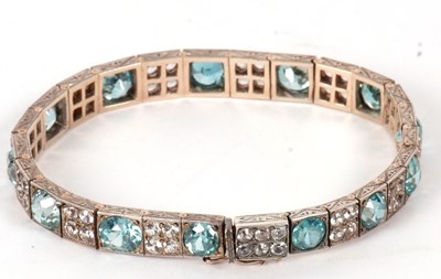 Lot 82 - An early 20th century blue zircon and white...