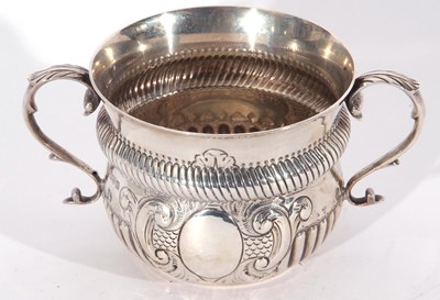 Lot 34 - Edwardian silver two-handled poringer in 17th...