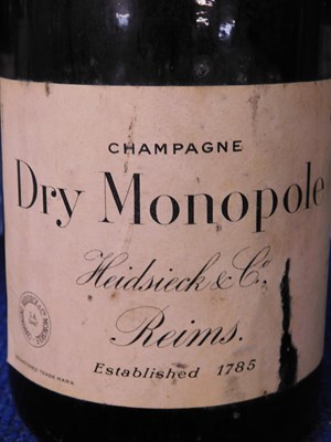 Lot 175 - Heidsieck & Co., Dry Monopole champagne, Reims,...