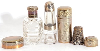 Lot 70 - Mixed Lot: Victorian silver cylindrical scent...