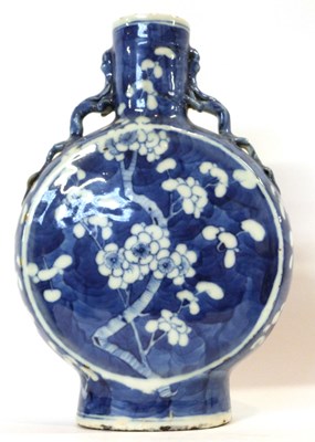 Lot 266 - A Chinese porcelain moon flask, the blue...
