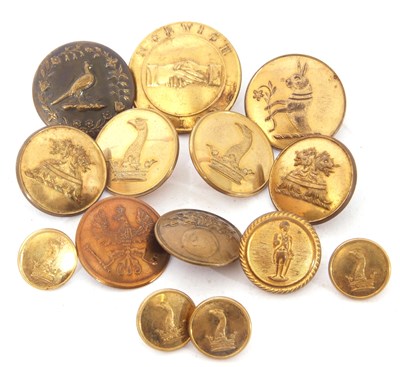 Lot 118 - Small quantity of vintage gilt buttons to...