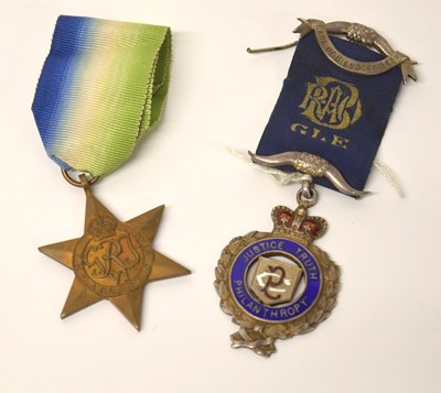 Lot 284 - Two assorted medals to include Second World...