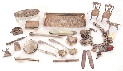 Lot 203 - Mixed Lot: Edwardian small silver embossed...