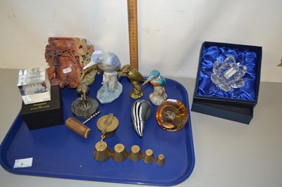 Lot 6 - Mixed Lot: Various assorted ornaments, crystal...
