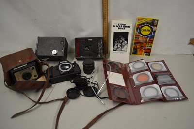 Lot 100 - Mixed Lot: Various assorted cameras to include...