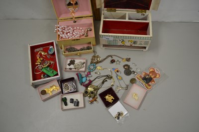 Lot 106 - Two cases of various costume jewellery