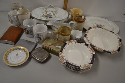 Lot 146 - Mixed Lot: Various royal commemorative mugs,...