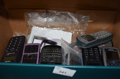 Lot 541 - Quantity of assorted mobile phones