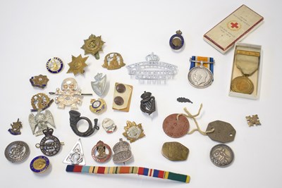 Lot 172 - First World War British 1914-18 war medal...