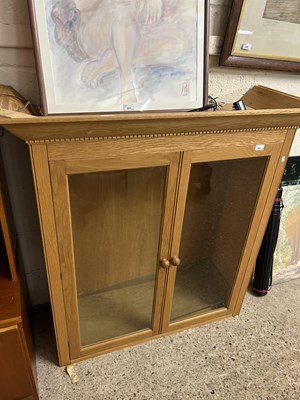 Lot 362 - Light oak bookcase cabinet