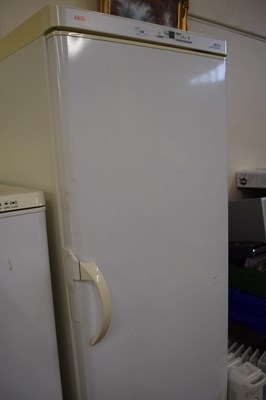 Lot 749 - An AEG Arctis freezer