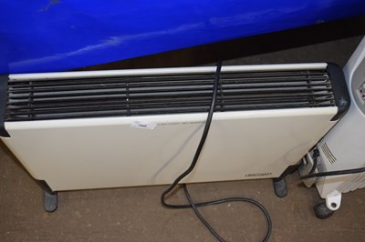 Lot 760 - A Delonghi free standing heater