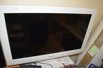 Lot 773 - A Samsung flat screen TV and remote control