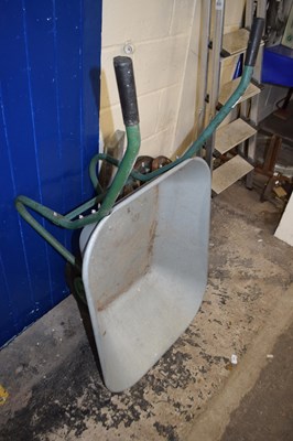 Lot 975 - Wheelbarrow