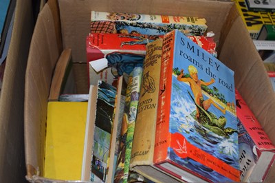 Lot 846 - Books to include children's and others