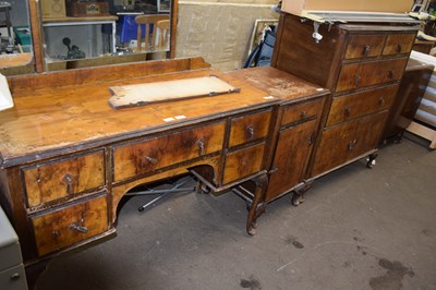 Lot 861 - A dressing table and trifold mirror and...