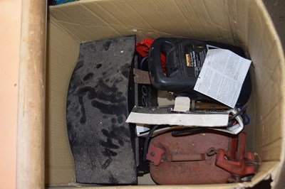 Lot 879 - Mixed Lot: Post box, car jack, jump leads,...