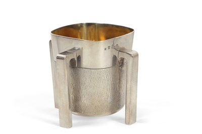 Lot 201 - An Irish silver Mether cup by Kilkenny Design...