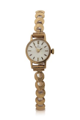 Lot 276 - A 9ct gold cased ladies Eterna wrist watch on...