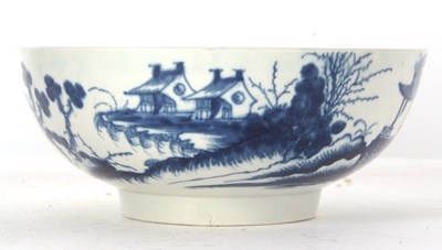 Lot 81 - An 18th Century Worcester punch bowl,...