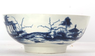 Lot 81 - An 18th Century Worcester punch bowl,...