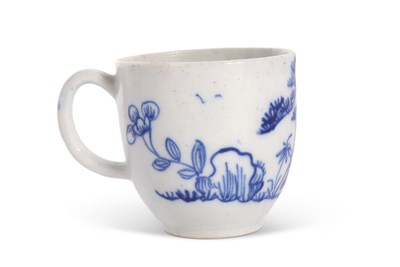 Lot 89 - An early Bow porcelain cup circa 1750 with a...