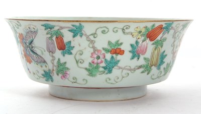 Lot 105 - A Qing Dynasty Chinese porcelain bowl 19th...
