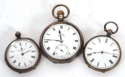 Lot 183 - A mixed lot of three pocket watches, two are...