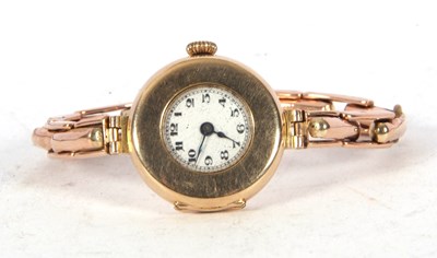 Lot 189 - Lady's 9ct gold cased wristwatch on an...