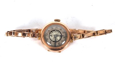 Lot 190 - A 9ct gold cased ladies wristwatch on an...