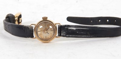 Lot 192 - A 9ct gold ladies vintage Omega wristwatch,...