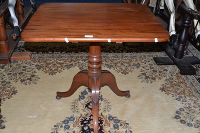 Lot 561 - Late Georgian mahogany snap top table with...