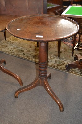 Lot 572 - Small Georgian wine table with circular dished...