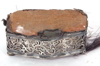 Lot 39 - Mixed Lot: An antique silver snuff box of...