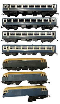 Lot 63 - A collection of various unbranded 0 gauge rail...