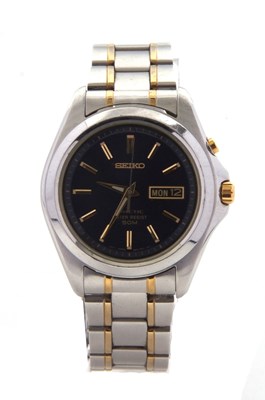 Lot 268 - A Seiko Kinetic automatic gents wristwatch,...