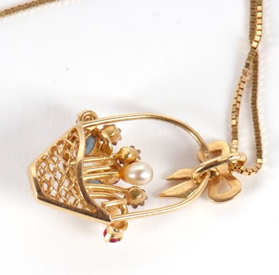 Lot 91 - A giardinetto necklace by Unoaerre, the basket...