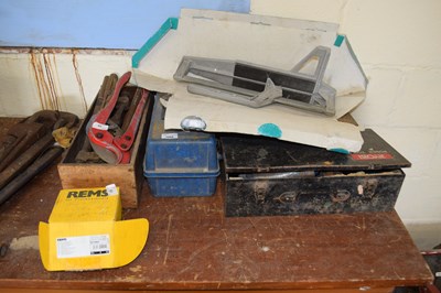 Lot 1060 - Mixed lot of various tool boxes