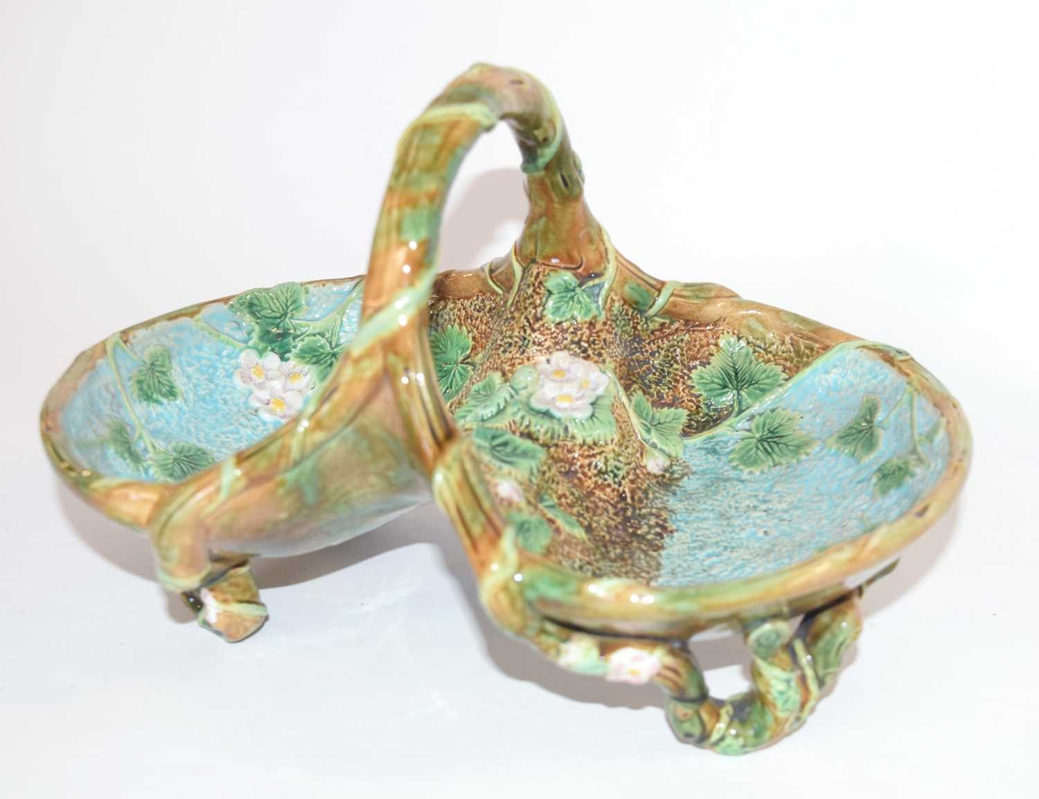 Lot 316 - G Jones: Majolica Dish