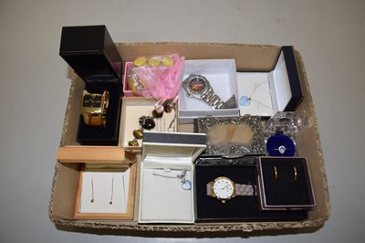 Lot 98 - Box of various assorted watches, costume...
