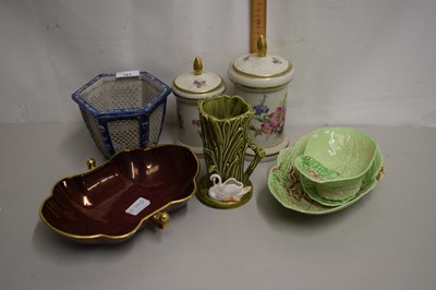 Lot 161 - Mixed Lot: Various ceramics to include Carlton...