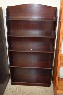 Lot 383 - A reproduction mahogany effect waterfall bookcase