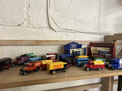 Lot 505 - Mixed Lot: Various modern toy vehicles